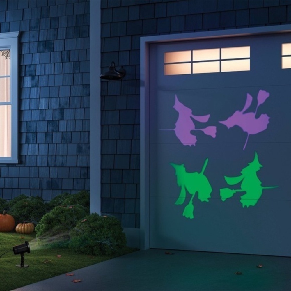 NIB. HYDE & EEK! Swooping Witches Light Projector